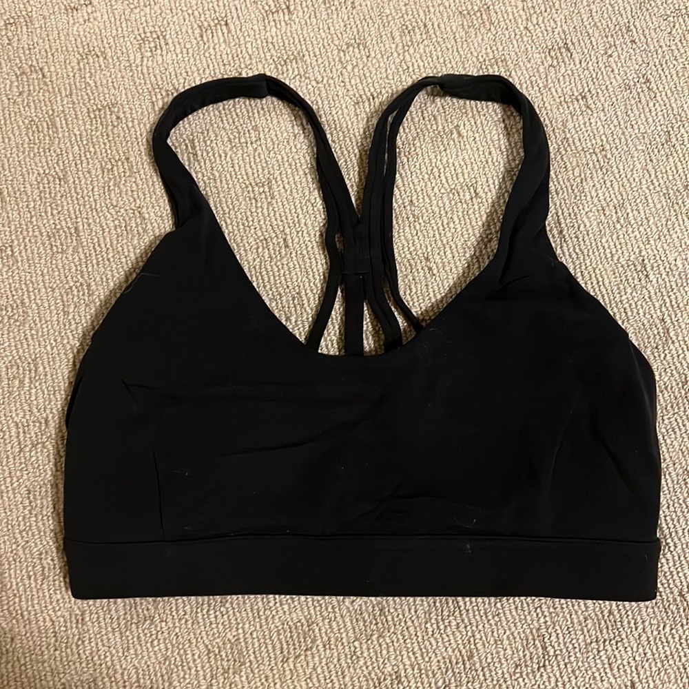 Lululemon light support sports bra! Size 6